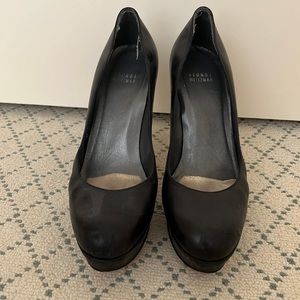 Stuart weitzman pump heels. Black leather. Size 8.5